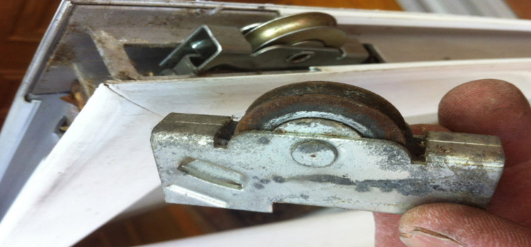 screen door roller repair in Escalon